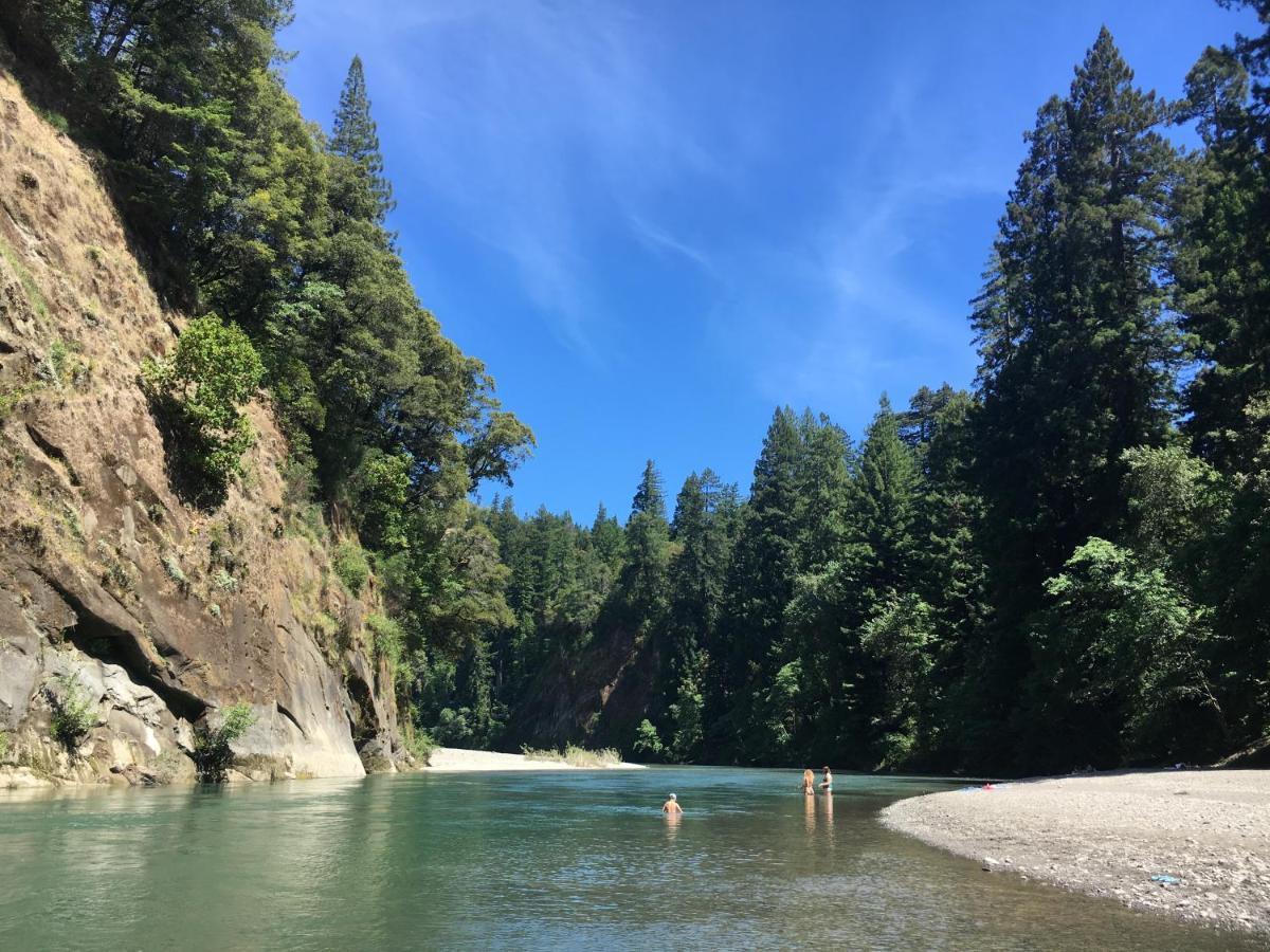Glamping In The Redwoods With A Hot Tub! Hotel Garberville Ngoại thất bức ảnh