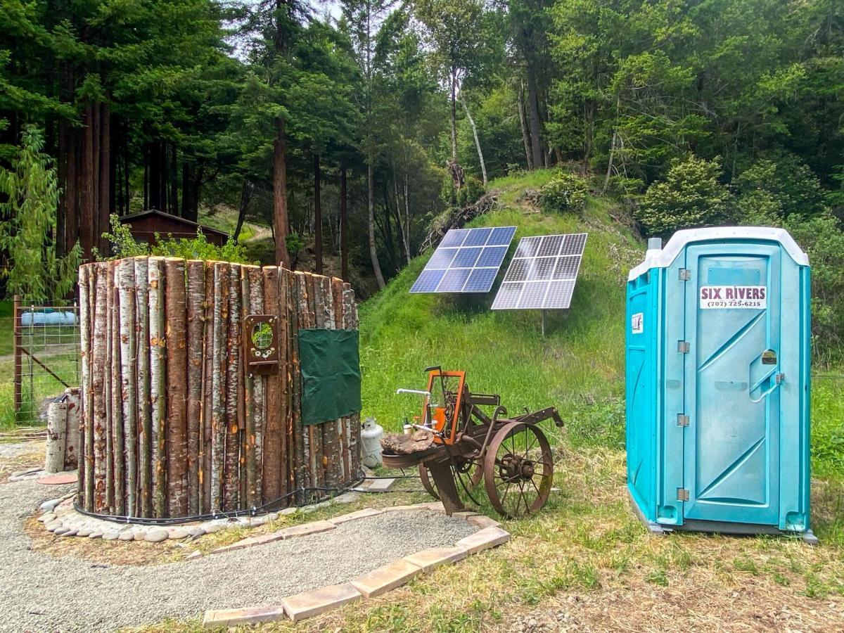 Glamping In The Redwoods With A Hot Tub! Hotel Garberville Ngoại thất bức ảnh